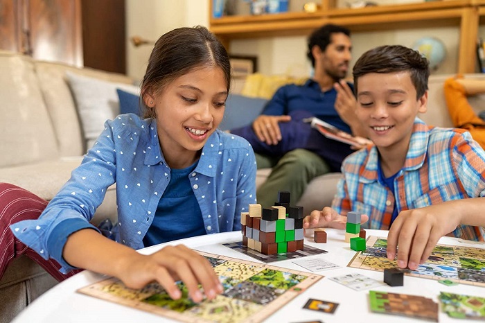 Ravensburger Minecraft: Builders & Biomes 