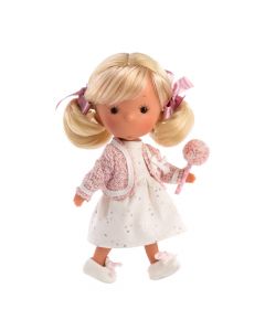Кукла Llorens Miss Lilly Queen с русоа коса и панделки в розово. Бяла рокля на звездички и розова плетене жилетка. Розова близалка. 